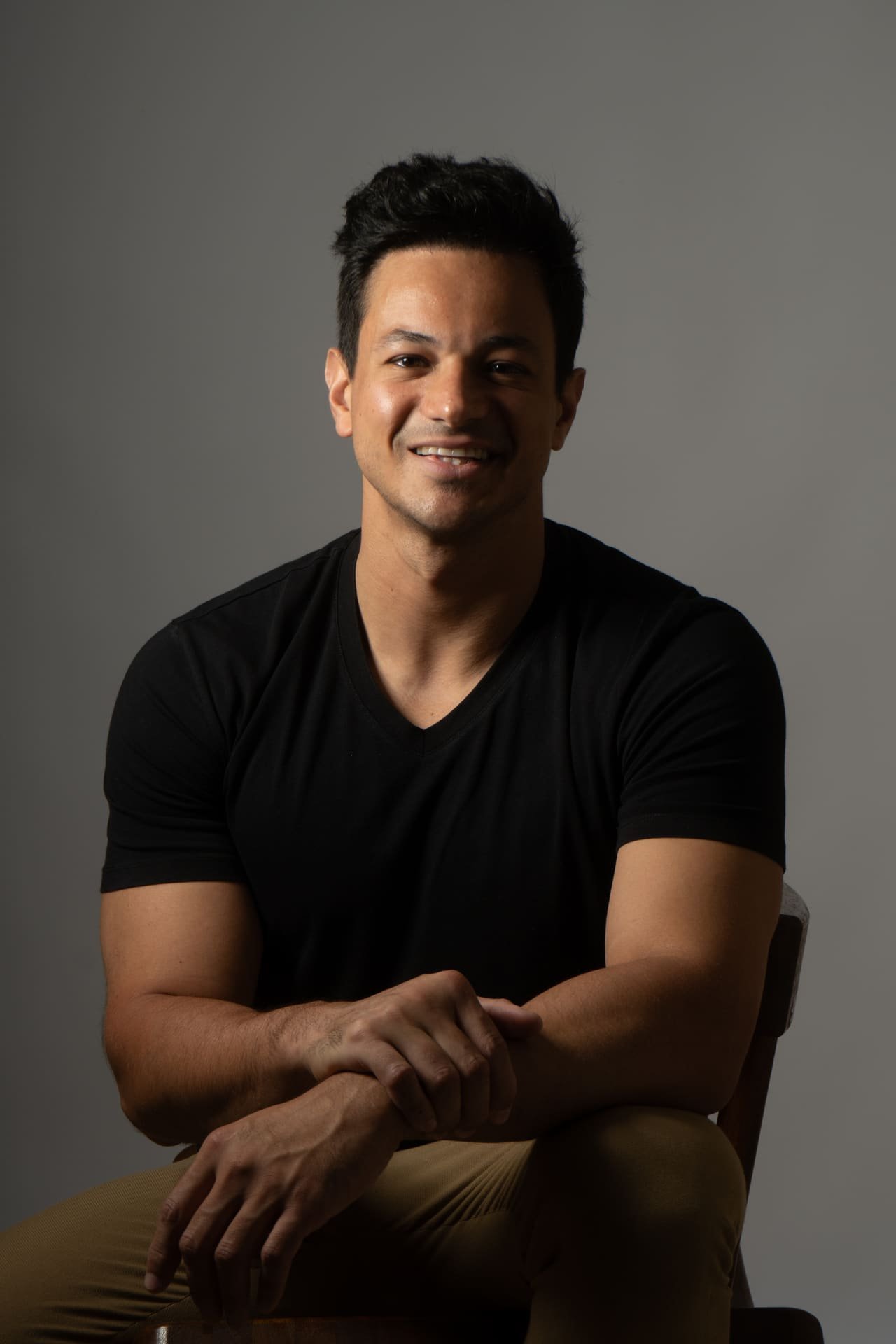 Dr. Juan Mendes, urologista, em estúdio